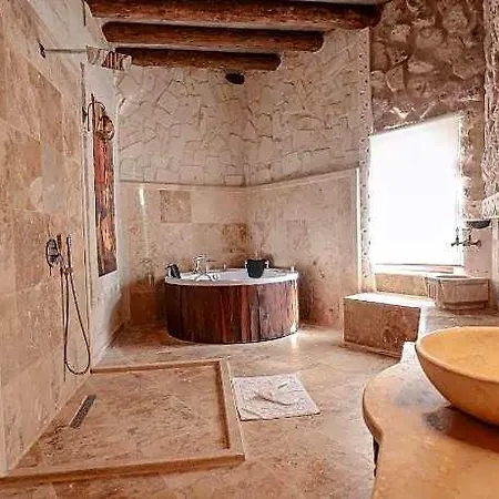 Отель Zumrutuanka Cave 5*