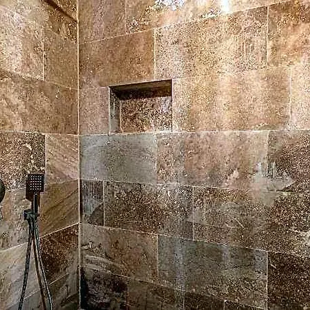 酒店 Zumrutuanka Cave 于尔居普