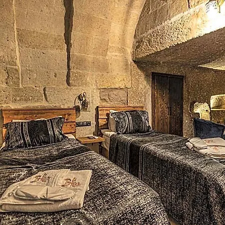 Zumrutuanka Cave 5*